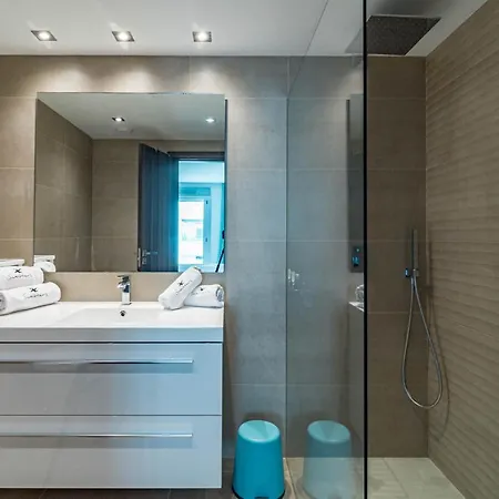 Aqua 6 1a Apartment
