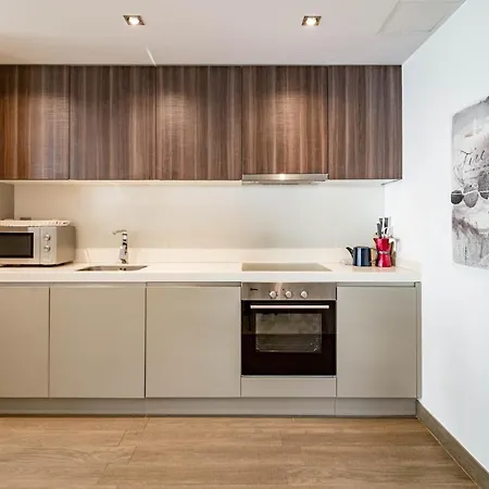 Aqua 6 1a Apartment
